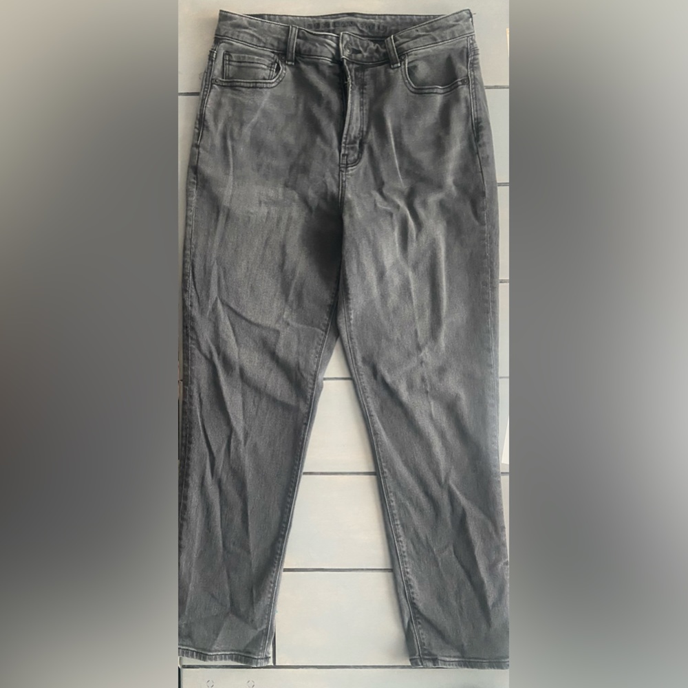 American Eagle Mom Jean